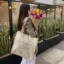 Cargar imagen en el visor de la galería, Tote Bag: Donde tu corazón es feliz
